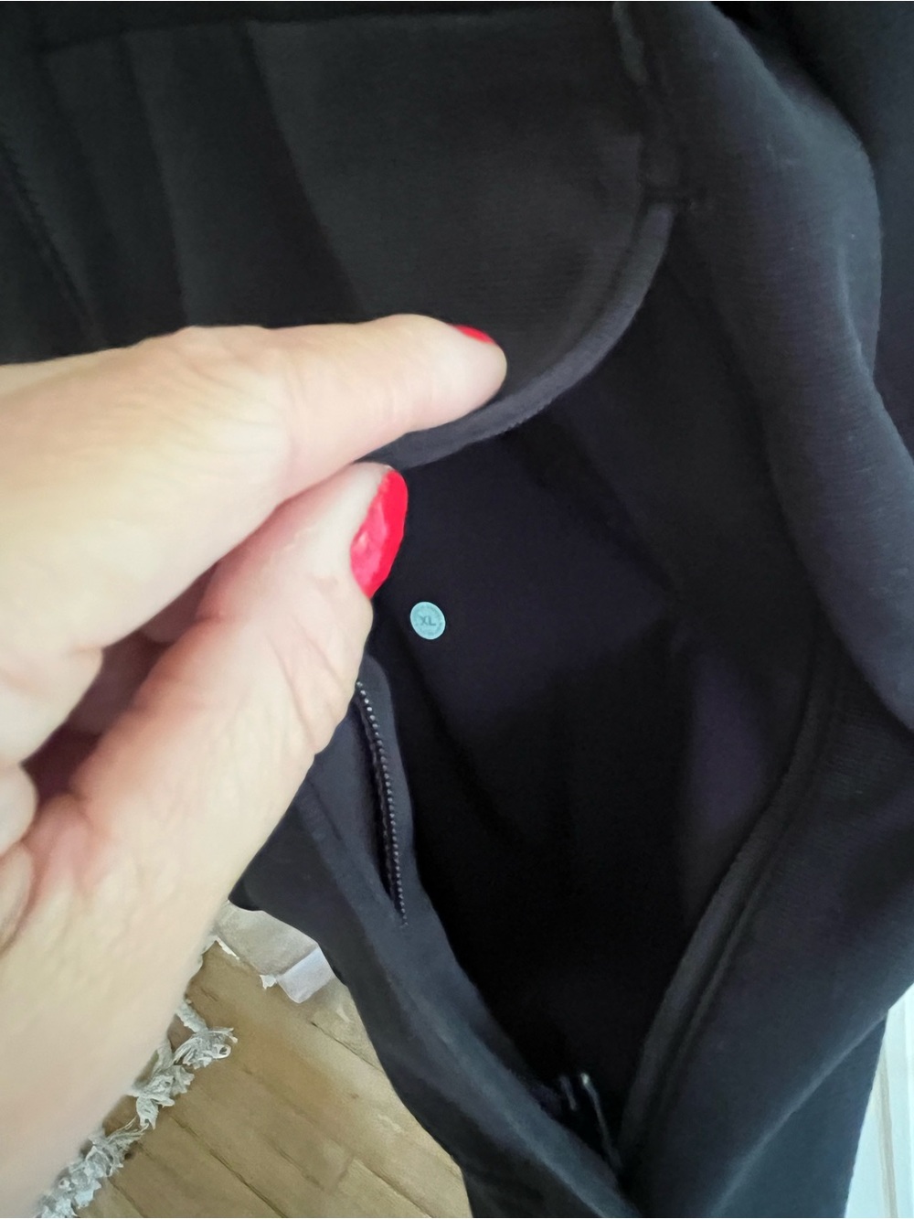 Men’s Lululemon zip-up - Picture 3 of 4